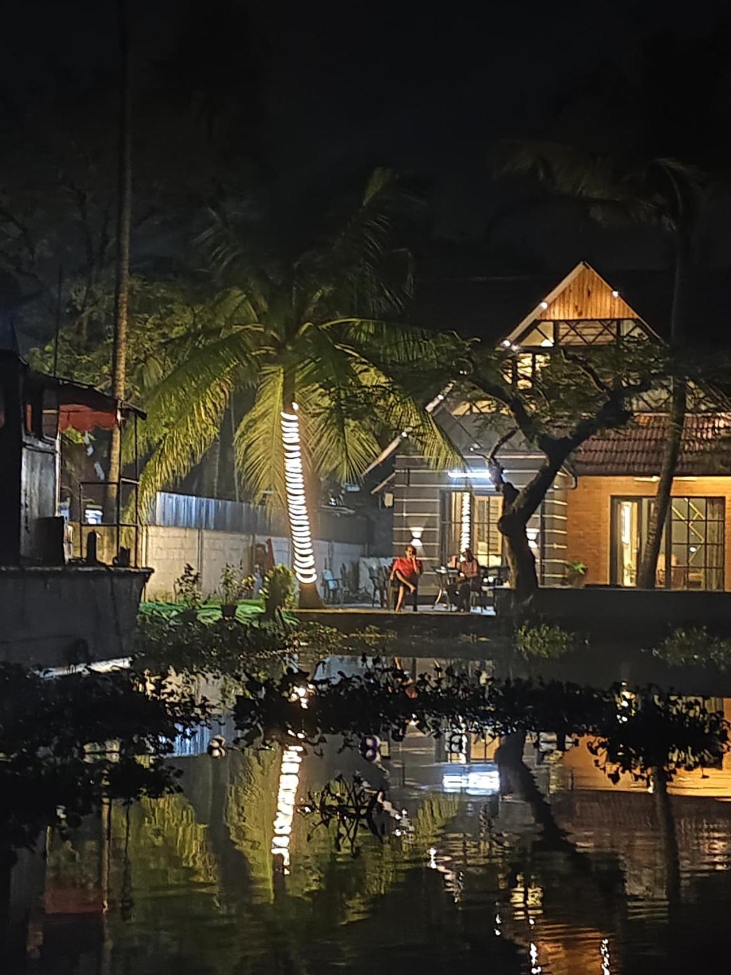 Marina Lounge Hotel Kochi Kültér fotó